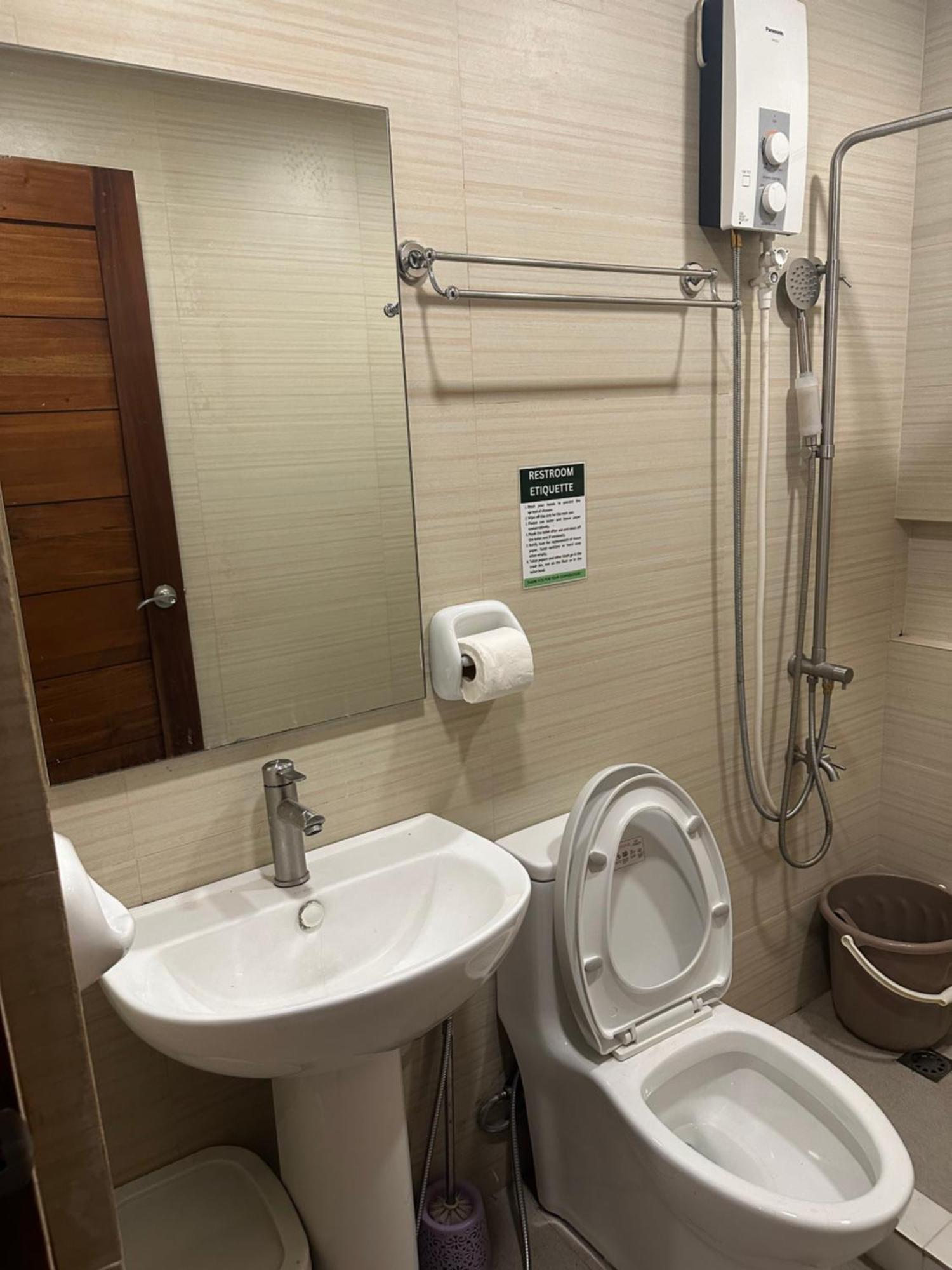 Zj Hometel Đảo Đảo Coron Ngoại thất bức ảnh